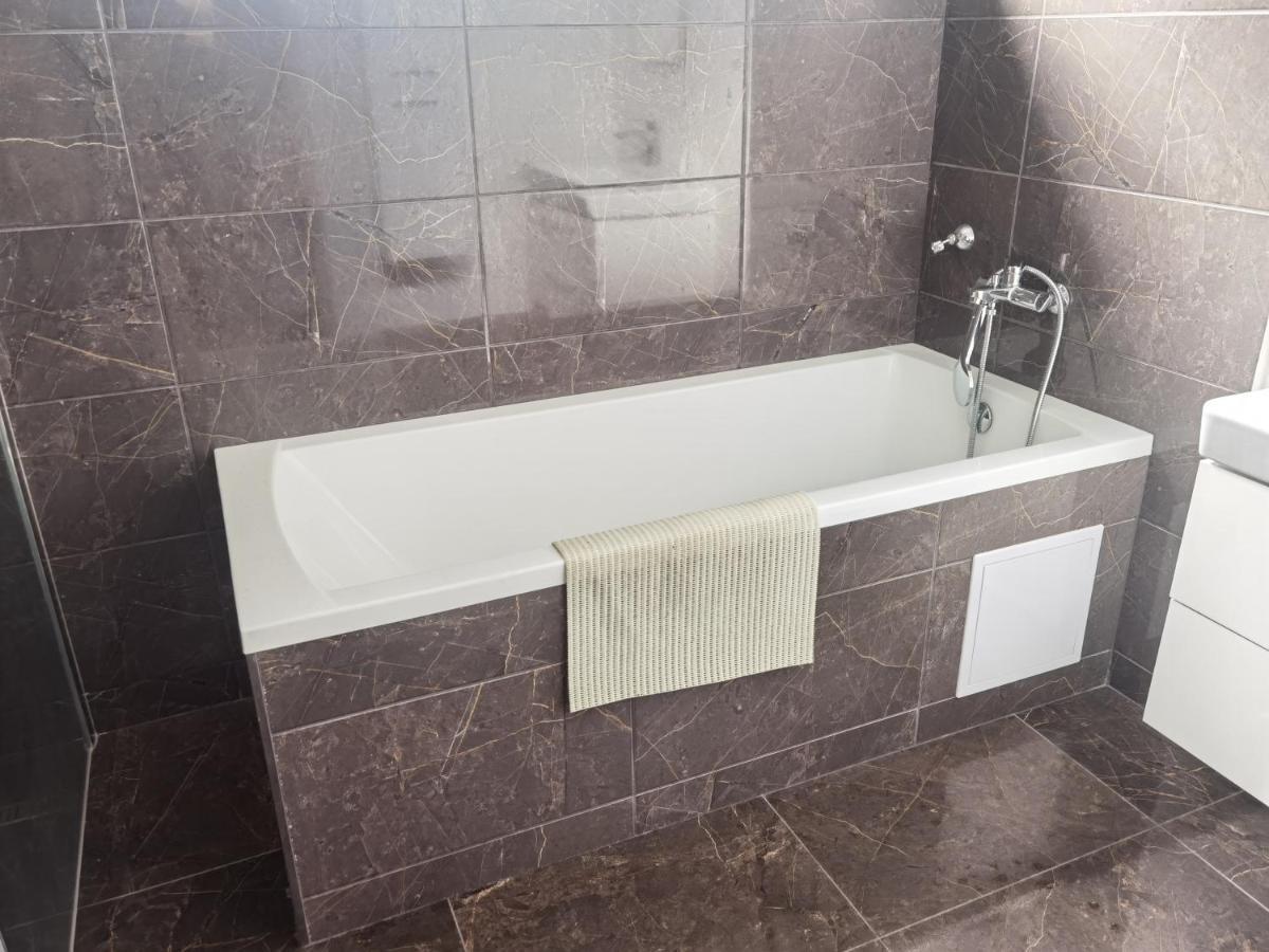 Sunset House Piestany Cervena Veza Apartman Bánka Kültér fotó